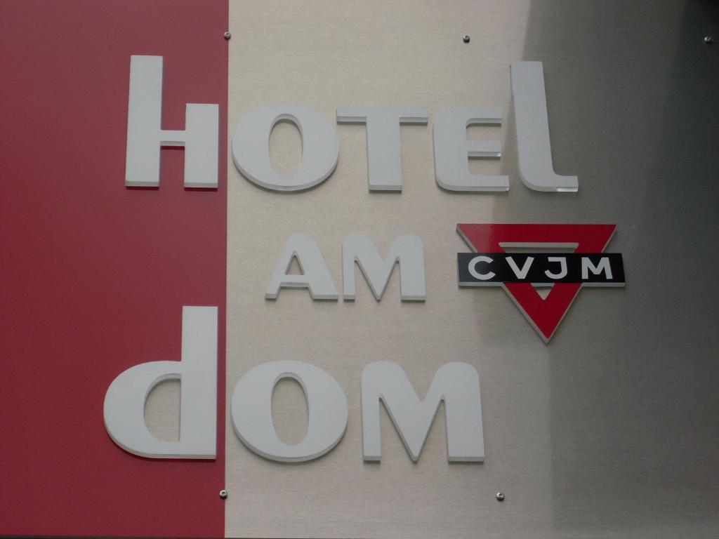 Cvjm Hotel Am Dom Lubeca Exterior foto